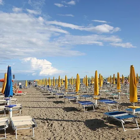 For 6 People With Three Large Terraces Facing The Seaside *