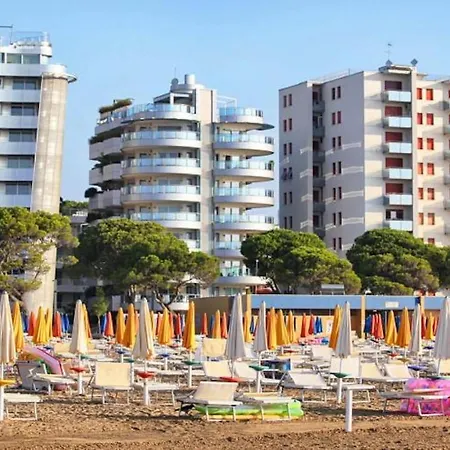 For 6 People With Three Large Terraces Facing The Seaside *